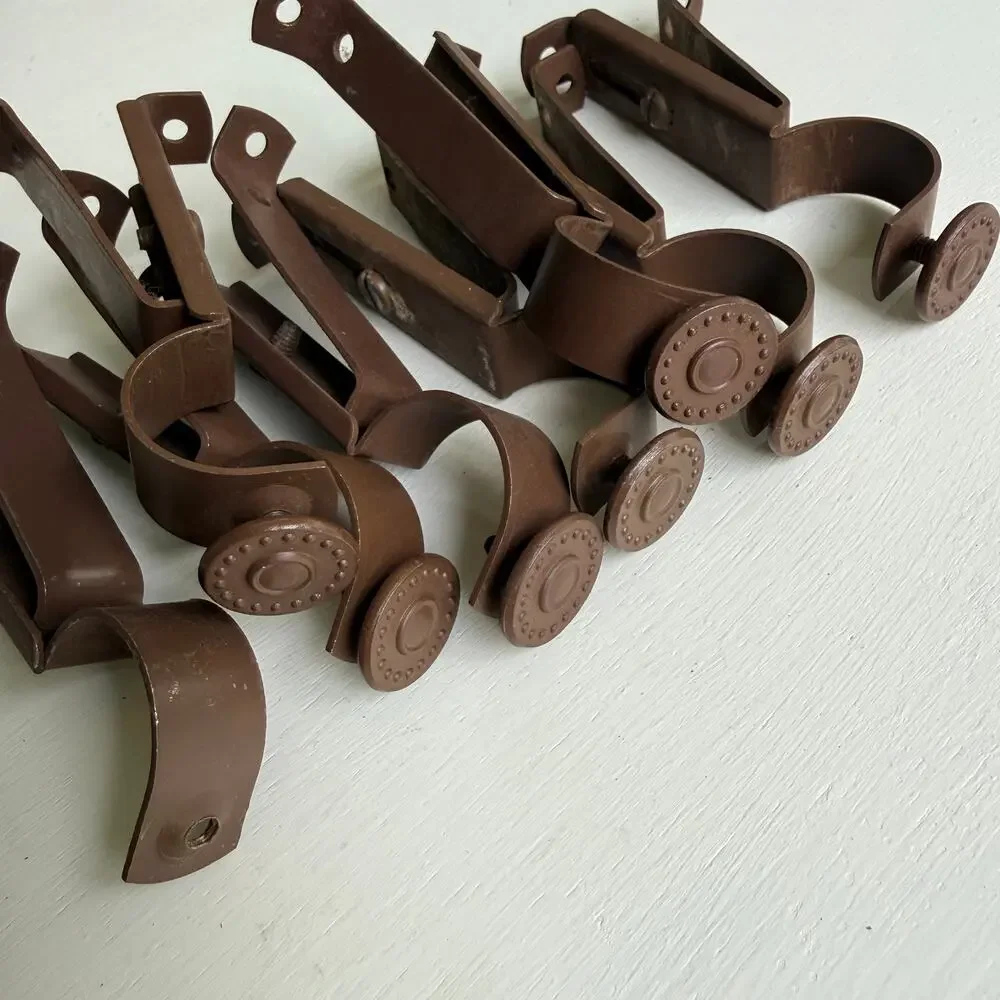 Vintage Style Faux Wood Curtain Set - Rings, Wall Brackets & Finials